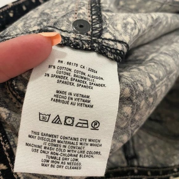 Anthro Pilcro and the Letterpress Serif Legging Cords Black and Gold Size 28‎ - Picture 8 of 11